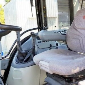 foto tractor Valtra T190 rotable seat